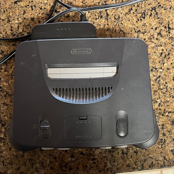 Nintendo 64 Game Console - Picture 3 of 5